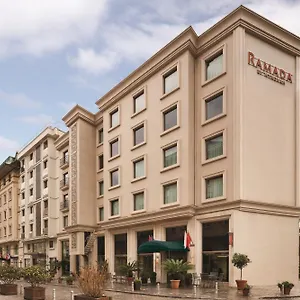 Отель Ramada By Wyndham Grand Bazaar, Стамбул